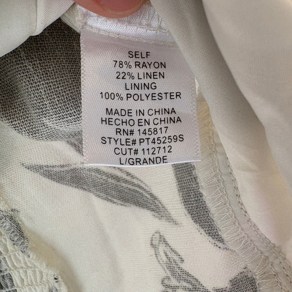 Privy Privately Privileged Floral Linen Blend Button Front Smocked Crop Top L - Picture 6 of 9